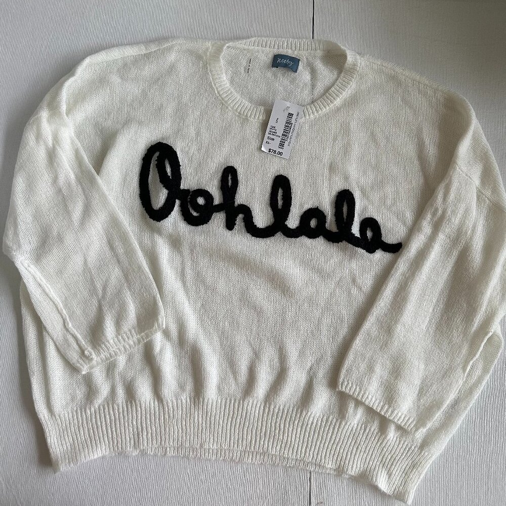 "Ooh la la" White Sweater Size XS NWT